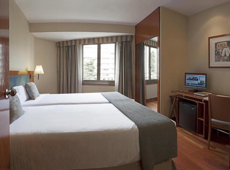 Hotel Pedralbes Barcelona Luaran gambar