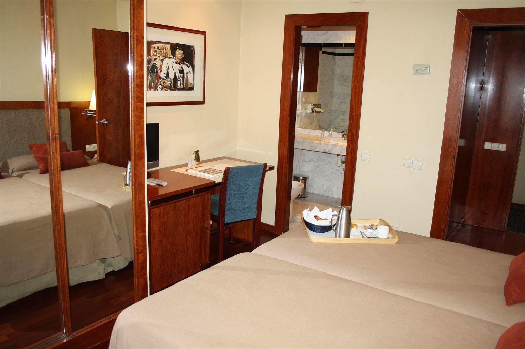 Hotel Pedralbes Barcelona Luaran gambar