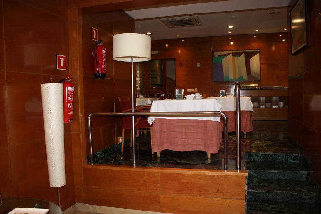 Hotel Pedralbes Barcelona Luaran gambar